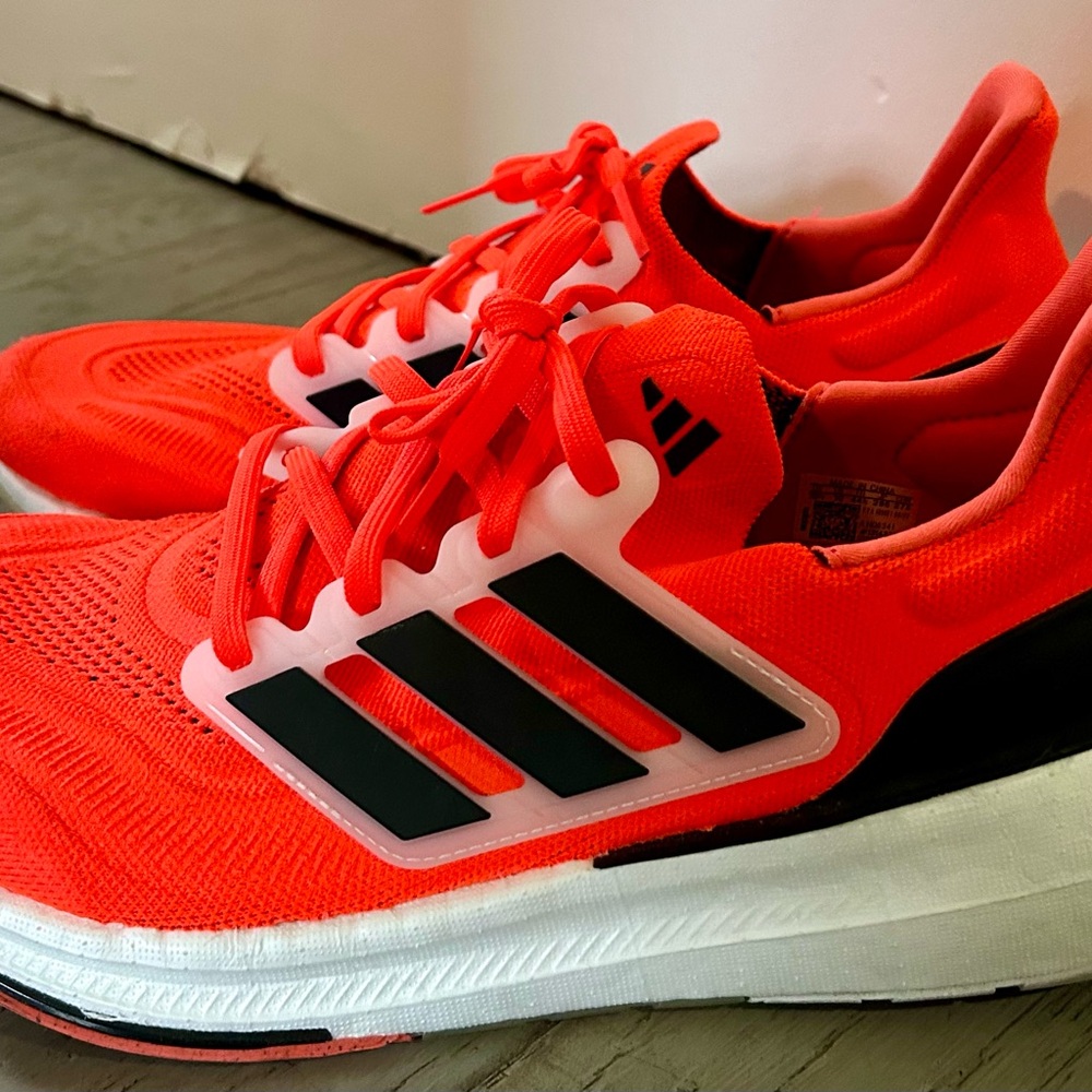 Adidas Ultraboost 22